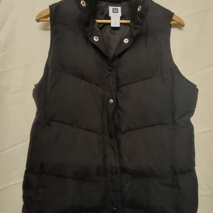 Black Gap puffer vest, medium